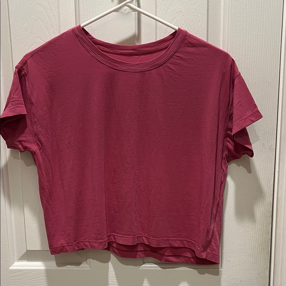 Lululemon Cropped Top Tshirt